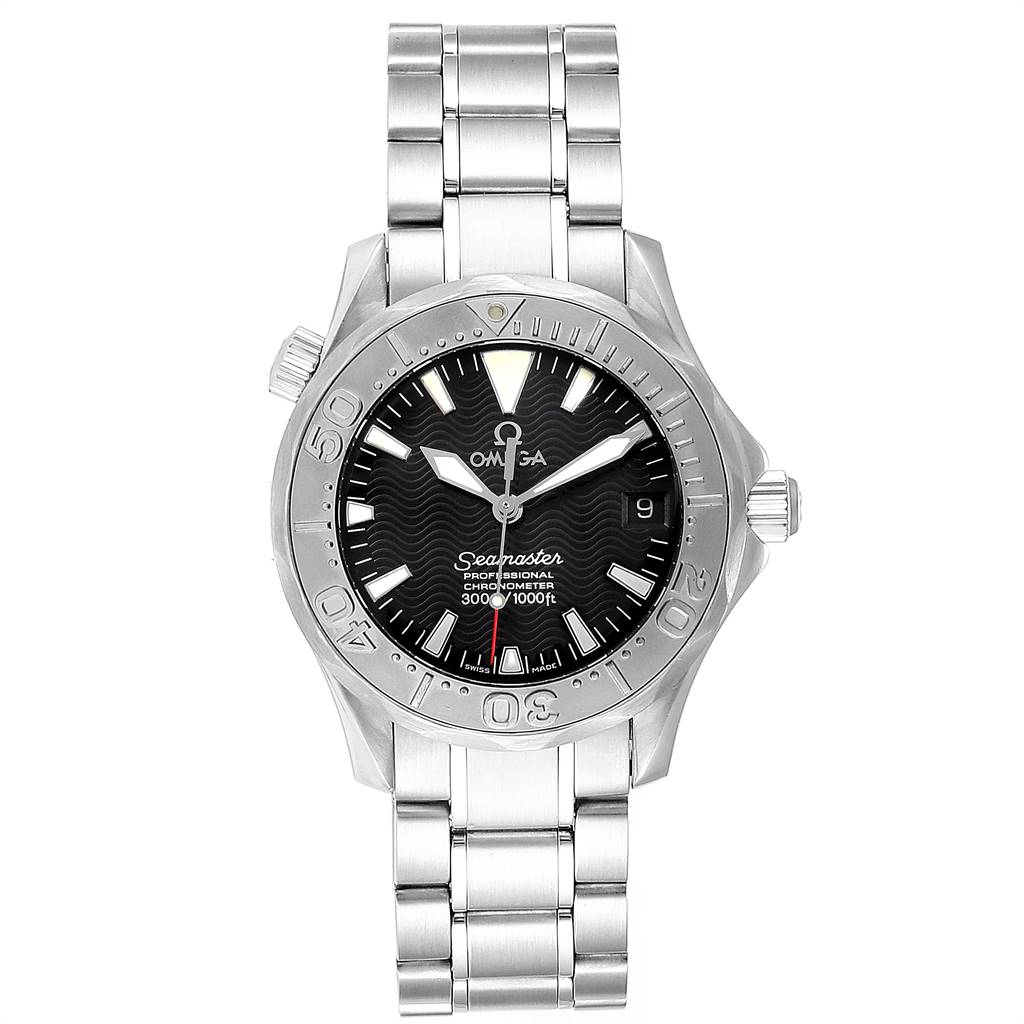 The image shows a front view of an Omega Seamaster 2236.50.00 Men
s Stainless Steel Black Dial 2236.50.00 Men
s Stainless Steel Black Dial watch, highlighting the dial, bezel, and metal bracelet.