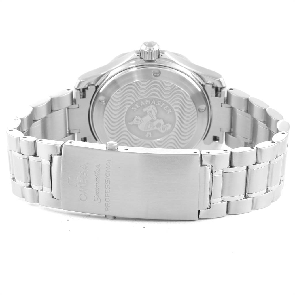 The image shows the back case and clasp of the Omega Seamaster 2236.50.00 Men
s Stainless Steel Black Dial 2236.50.00 Men
s Stainless Steel Black Dial watch.