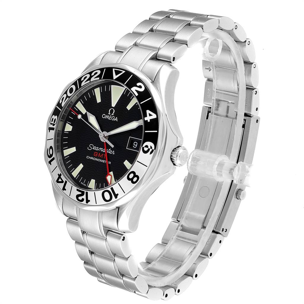 The image shows an angled side view of the Omega Seamaster 2234.50.00 Men
s Stainless Steel Black Dial 2234.50.00 Men
s Stainless Steel Black Dial watch, highlighting its face and bracelet.