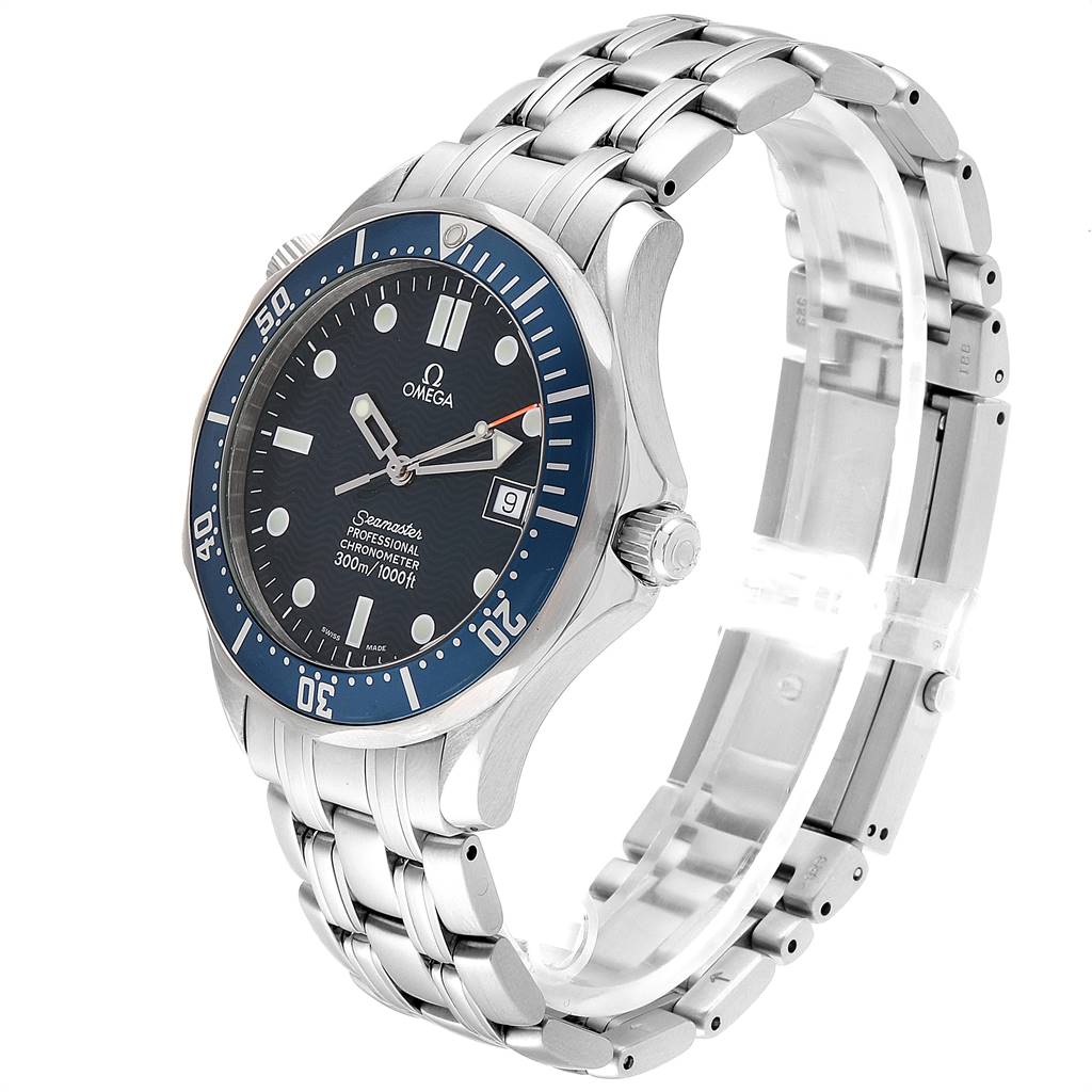 The image shows an Omega Seamaster 2531.80.00 Men
s Stainless Steel Blue Dial 2531.80.00 Men
s Stainless Steel Blue Dial watch at a three-quarter angle, highlighting its face, bezel, and metal bracelet.