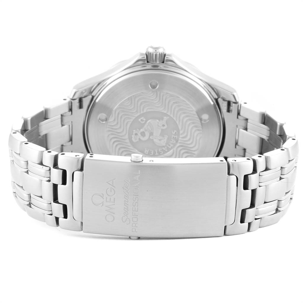 The image shows the back view of an Omega Seamaster 2531.80.00 Men
s Stainless Steel Blue Dial 2531.80.00 Men
s Stainless Steel Blue Dial watch, focusing on the case back and stainless steel bracelet with the clasp.