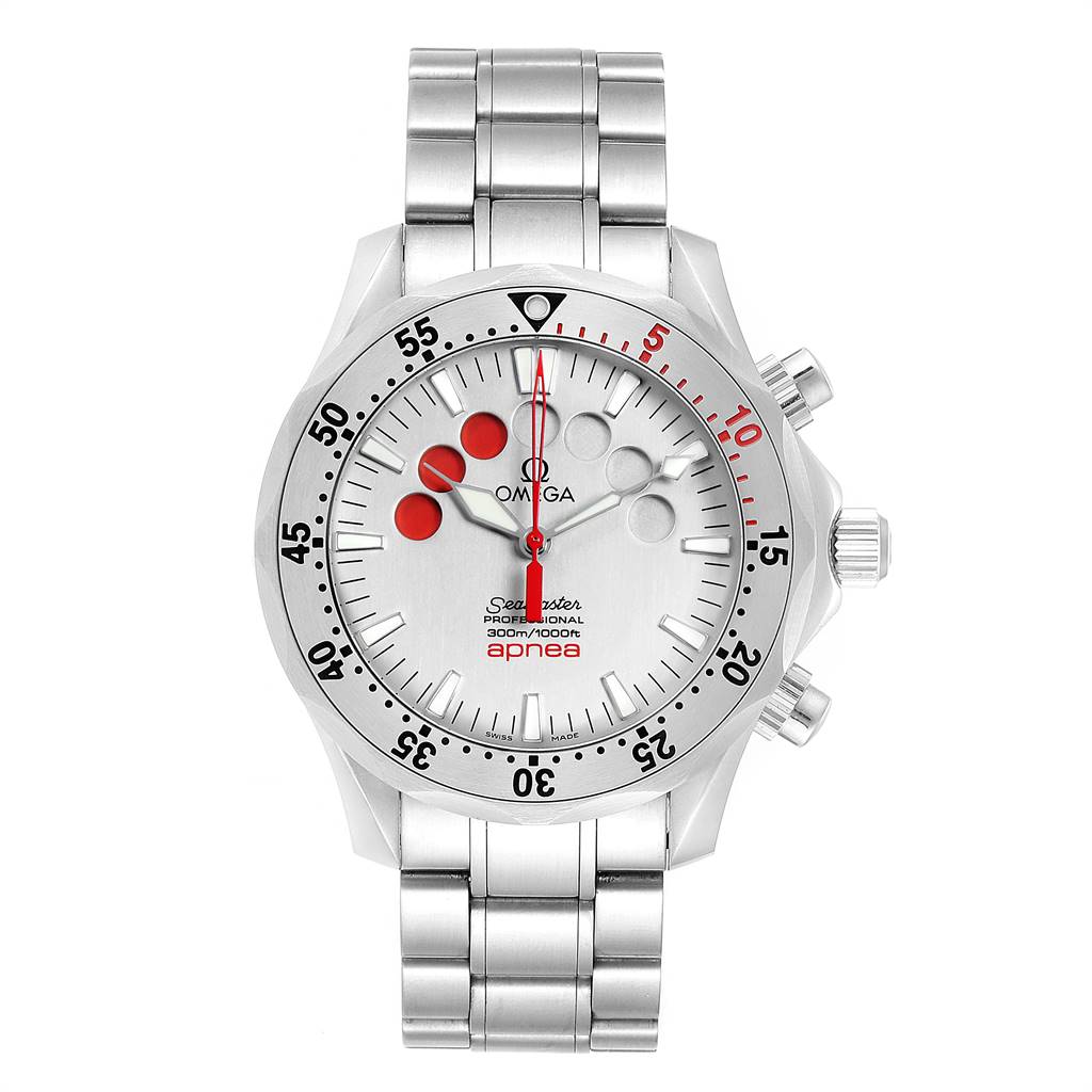 The image shows a front view of the Omega Seamaster 2595.30.00 Men
s Stainless Steel Silver Dial 2595.30.00 Men
s Stainless Steel Silver Dial watch, highlighting its face, bezel, and metal bracelet.