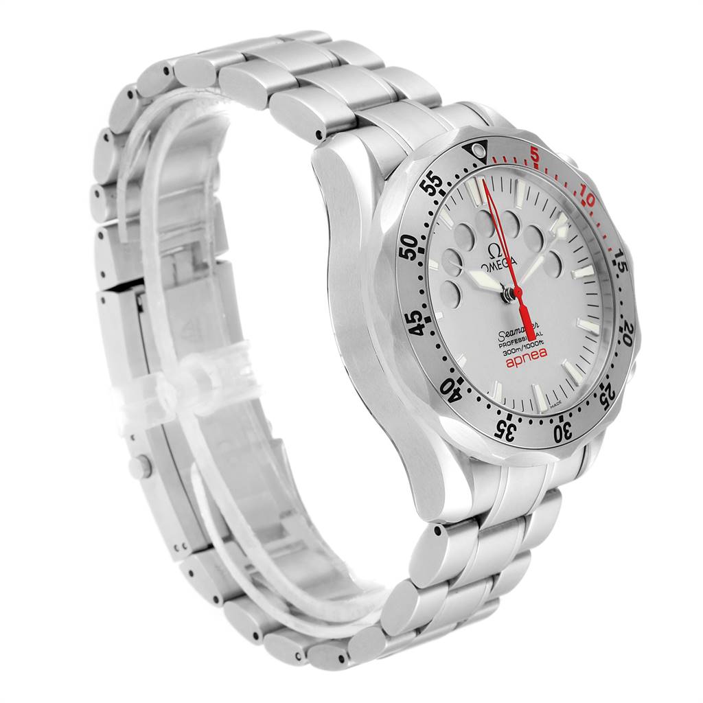 The image shows an angled view of the Omega Seamaster 2595.30.00 Men
s Stainless Steel Silver Dial 2595.30.00 Men
s Stainless Steel Silver Dial watch, highlighting the bracelet and detailed face with red and black accents.