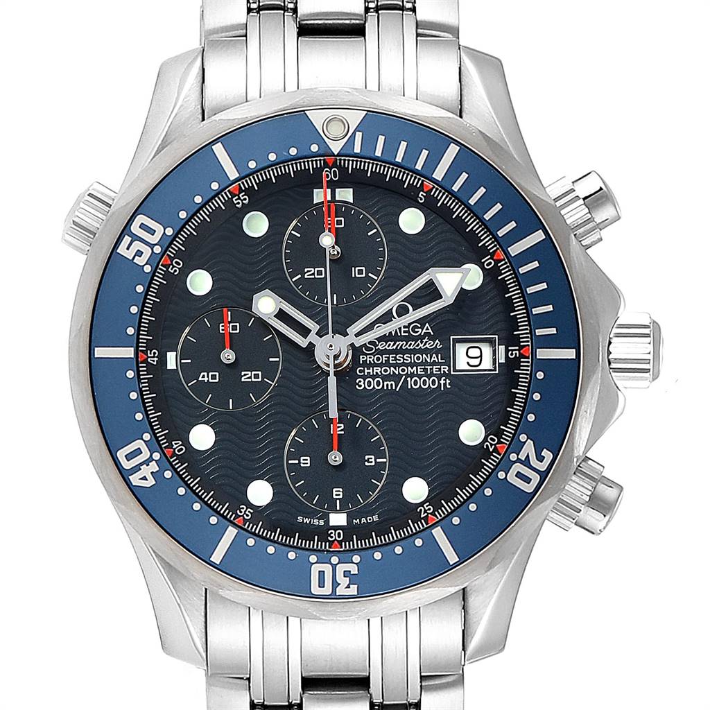 This image shows a front view of an Omega Seamaster 2599.80.00 Men
s Stainless Steel Blue Dial 2599.80.00 Men
s Stainless Steel Blue Dial watch, highlighting its face, bezel, chronograph dials, and bracelet.