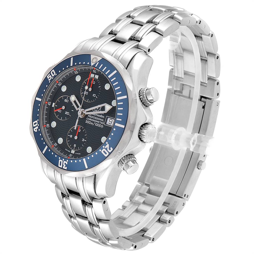 The image shows a side angle of an Omega Seamaster 2599.80.00 Men
s Stainless Steel Blue Dial 2599.80.00 Men
s Stainless Steel Blue Dial watch, highlighting the stainless steel bracelet, case, and bezel.