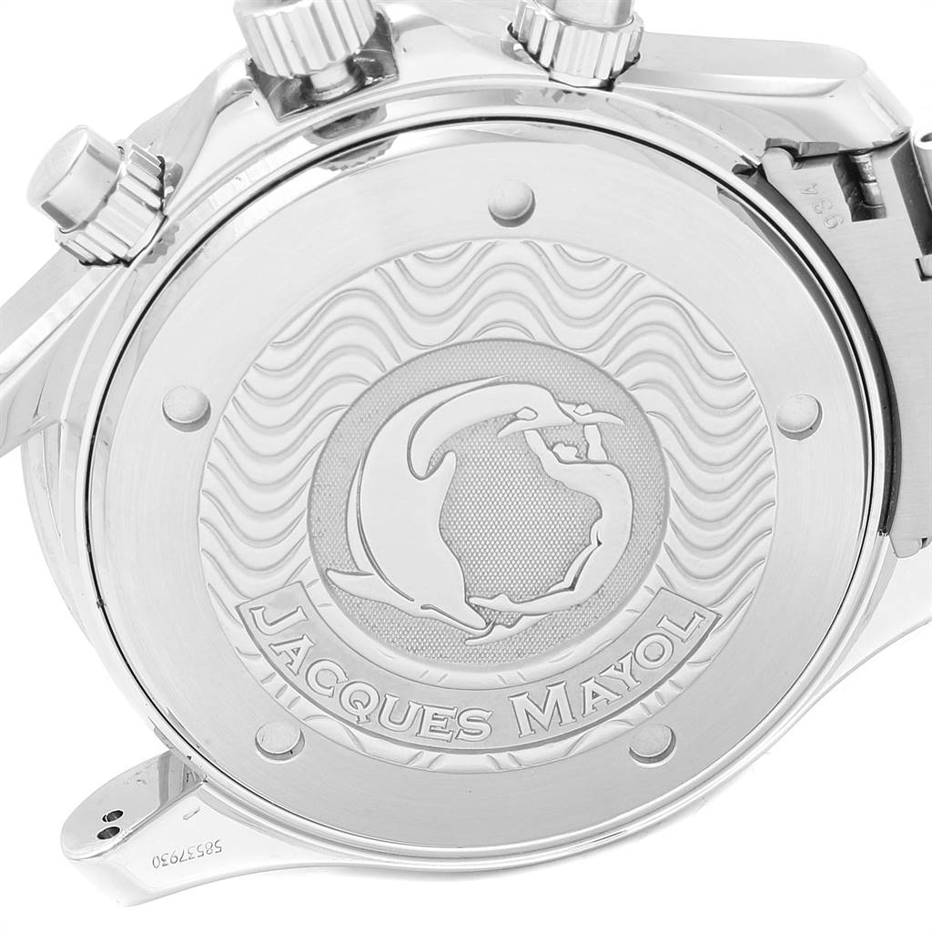 The image shows the case back of an Omega Seamaster 2595.30.00 Men
s Stainless Steel Silver Dial 2595.30.00 Men
s Stainless Steel Silver Dial watch, featuring an engraved design.