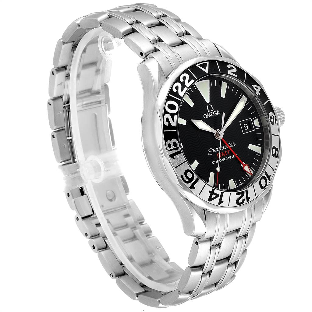 The image shows the Omega Seamaster 2234.50.00 Men
s Stainless Steel Black Dial 2234.50.00 Men
s Stainless Steel Black Dial watch at a three-quarter angle, highlighting its face, bezel, and metal bracelet.