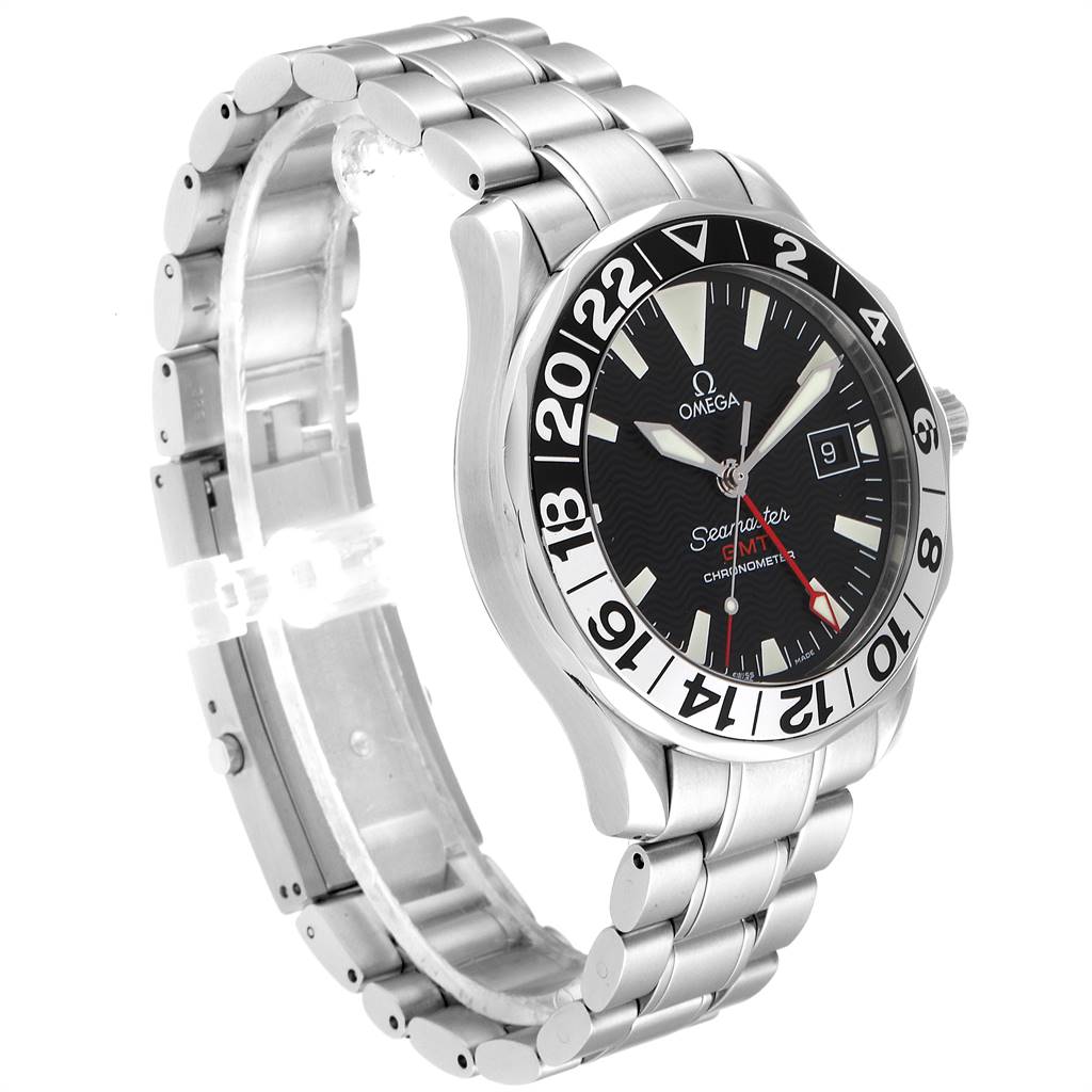 The image shows an Omega Seamaster 2536.50.00 Men
s Stainless Steel Black Dial 2536.50.00 Men
s Stainless Steel Black Dial watch at a three-quarter angle, highlighting the face, bezel, case, and metal bracelet.