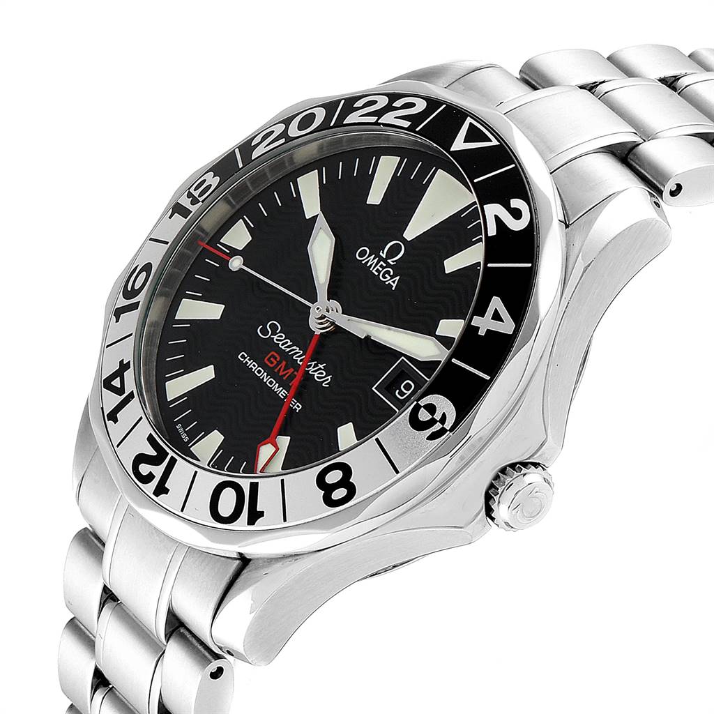 The image shows an angled side and front view of an Omega Seamaster 2536.50.00 Men
s Stainless Steel Black Dial 2536.50.00 Men
s Stainless Steel Black Dial watch, highlighting the bezel, dial, crown, and bracelet.