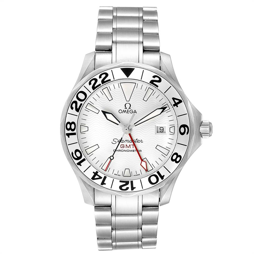 The image shows a frontal view of an Omega Seamaster 2538.20.00 Men's Stainless Steel White Dial 2538.20.00 Men's Stainless Steel White Dial GMT Chronometer with a silver bracelet, white dial, and bezel.
