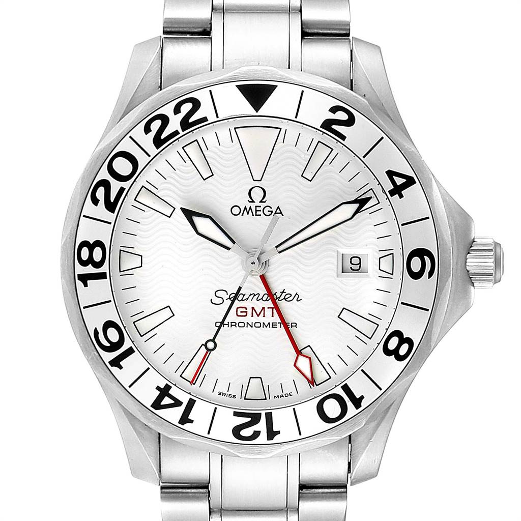 The image shows a front view of an Omega Seamaster 2538.20.00 Men's Stainless Steel White Dial 2538.20.00 Men's Stainless Steel White Dial GMT Chronometer watch, displaying its dial, bezel, and part of the metal bracelet.