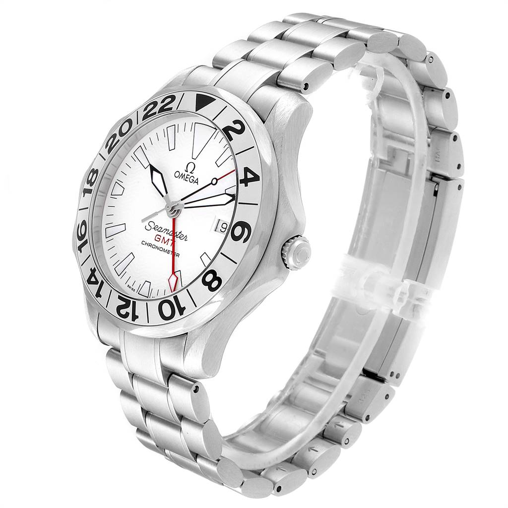 The image shows a side and front view of the Omega Seamaster 2538.20.00 Men
s Stainless Steel White Dial 2538.20.00 Men
s Stainless Steel White Dial watch, displaying its face, bezel, crown, and metal bracelet.