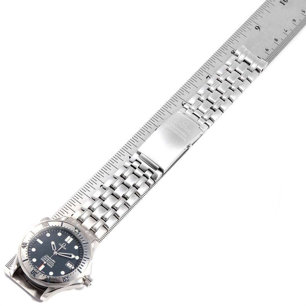 The image shows an overhead view of the Omega Seamaster 2532.80.00 Men
s Stainless Steel Grey Dial 2532.80.00 Men
s Stainless Steel Grey Dial watch, focusing on its face, stainless steel bracelet, and clasp.