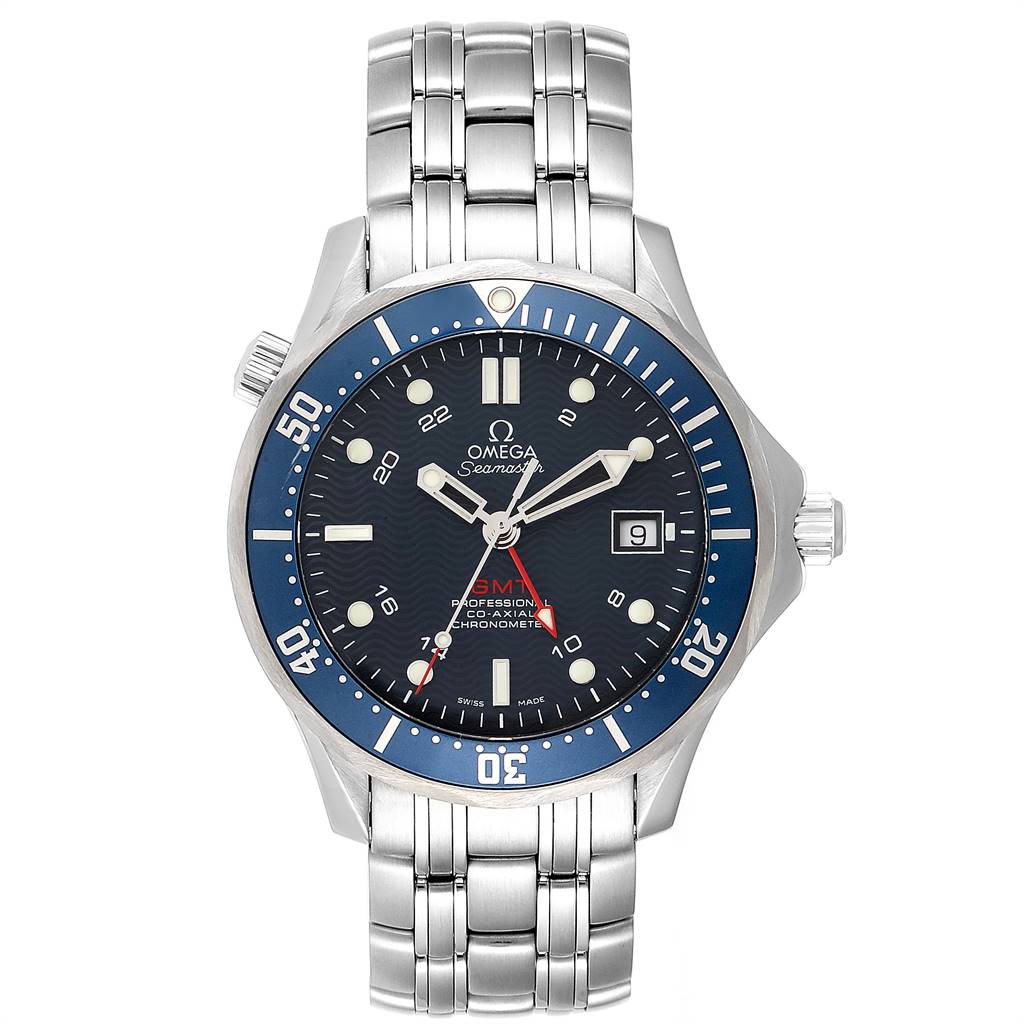 The image shows a front view of an Omega Seamaster 2535.80.00 Men
s Stainless Steel Blue Dial 2535.80.00 Men
s Stainless Steel Blue Dial watch, highlighting its dial, bezel, bracelet, and crown.