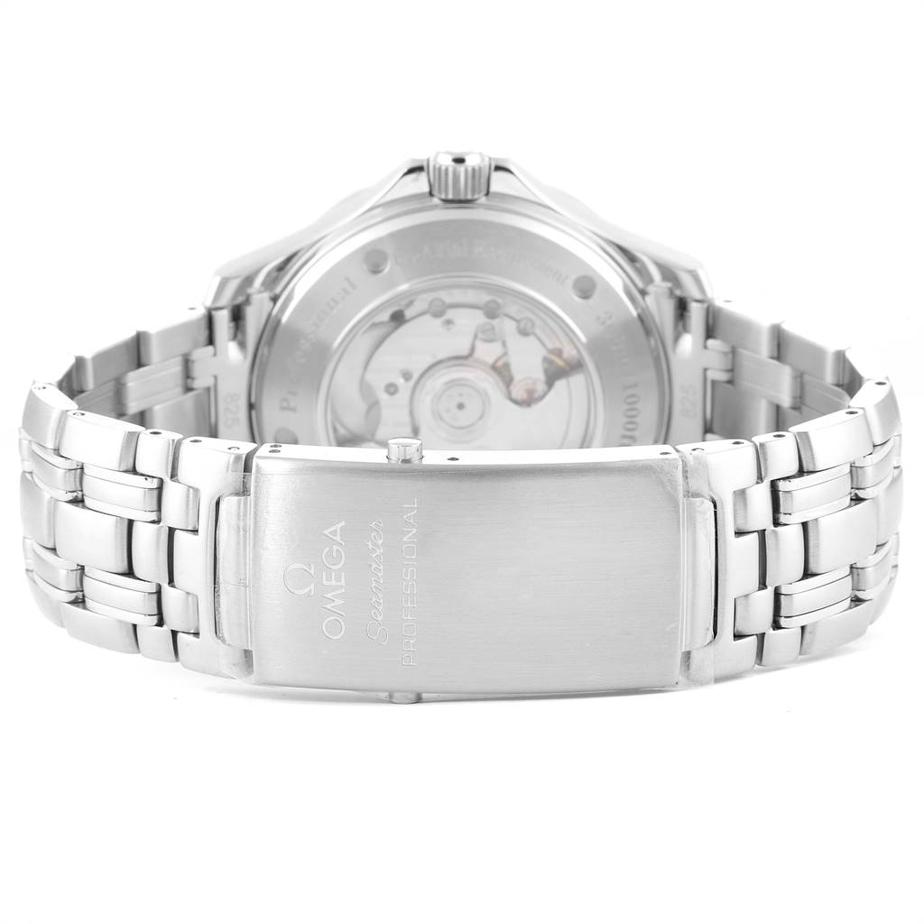 The image shows the back case and clasp of the Omega Seamaster 2535.80.00 Men
s Stainless Steel Blue Dial 2535.80.00 Men
s Stainless Steel Blue Dial watch.