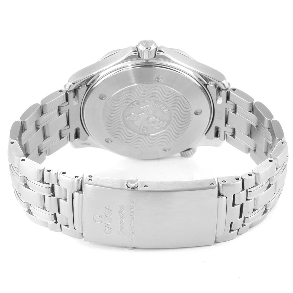 The image shows the back case and clasp of an Omega Seamaster 2531.80.00 Men
s Stainless Steel Blue Dial 2531.80.00 Men
s Stainless Steel Blue Dial watch, highlighting its engravings and metal bracelet.