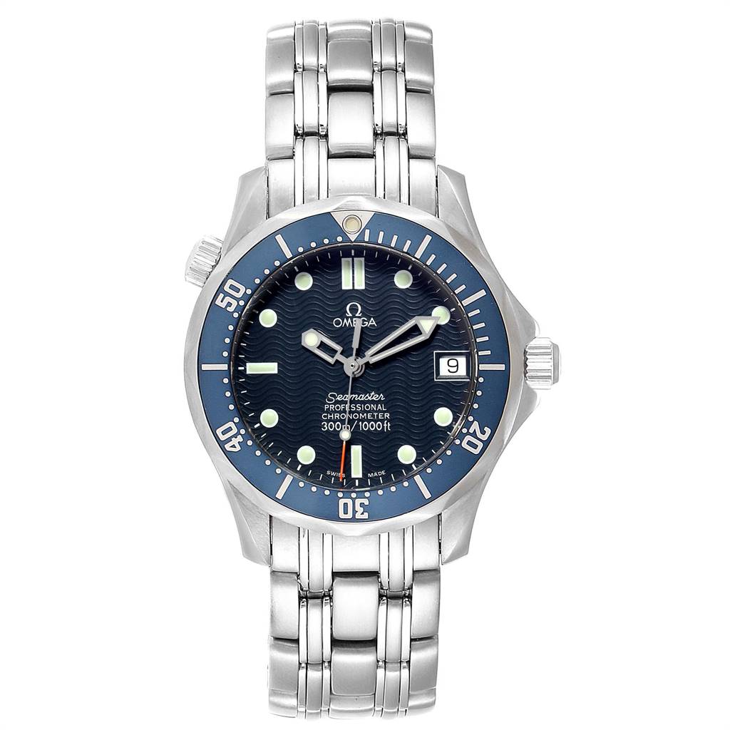 This image shows a front view of the Omega Seamaster 2551.80.00 Men
s Stainless Steel Blue Dial 2551.80.00 Men
s Stainless Steel Blue Dial watch, displaying its face, bezel, crown, and stainless steel bracelet.