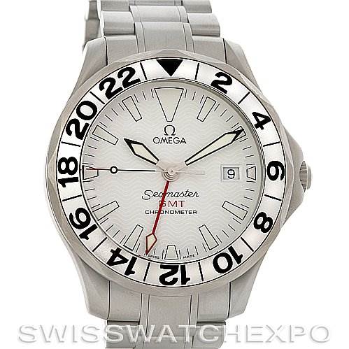 The image shows a front angle view of the Omega Seamaster 25382000 OR 2538.20.00 Men
s Stainless Steel White Dial 25382000 OR 2538.20.00 Men
s Stainless Steel White Dial GMT Chronometer watch, displaying its dial, bezel, bracelet, and date window.