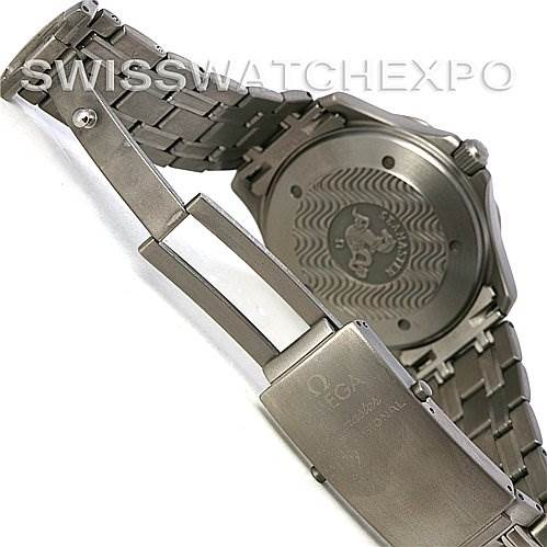 The image shows the clasp and case back of an Omega Seamaster 2231.80.00 Men
s Stainless Steel Blue Dial 2231.80.00 Men
s Stainless Steel Blue Dial watch, viewed from an angle that highlights the bracelet and closure mechanism.