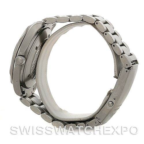 The image shows a side view of the Omega Seamaster 2538.20.00 Men
s Stainless Steel White Dial 2538.20.00 Men
s Stainless Steel White Dial watch, highlighting the metal bracelet and side profile of the case and bezel.