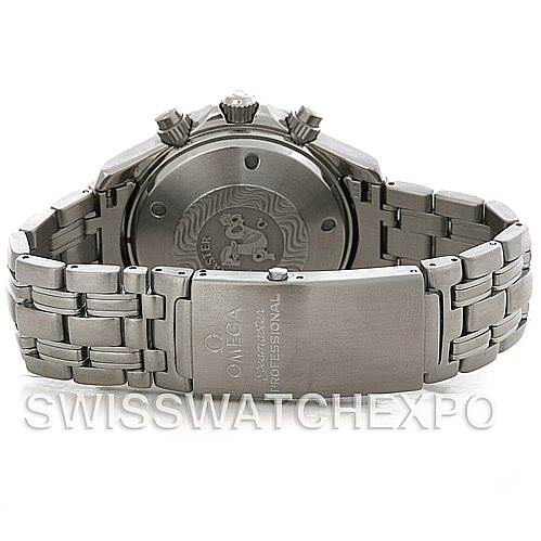 The image shows the back view of the Omega Seamaster 2598.80.00 Men
s Stainless Steel Blue Dial 2598.80.00 Men
s Stainless Steel Blue Dial watch, highlighting its clasp, bracelet, and case back.