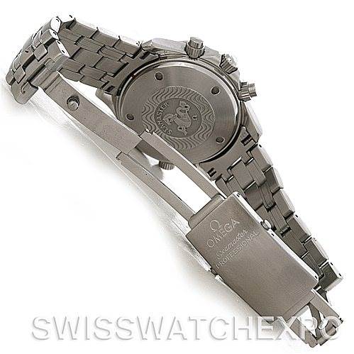 The image shows a rear angle of the Omega Seamaster 2598.80.00 Men
s Stainless Steel Blue Dial 2598.80.00 Men
s Stainless Steel Blue Dial watch, focusing on the closed clasp and case back.