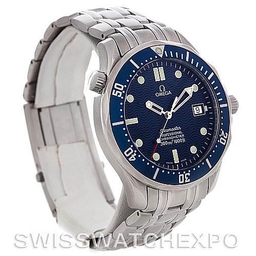 The image shows a side angle view of an Omega Seamaster 2531.80.00 Men
s Stainless Steel Blue Dial 2531.80.00 Men
s Stainless Steel Blue Dial watch, highlighting its blue dial, bezel, and stainless steel bracelet.