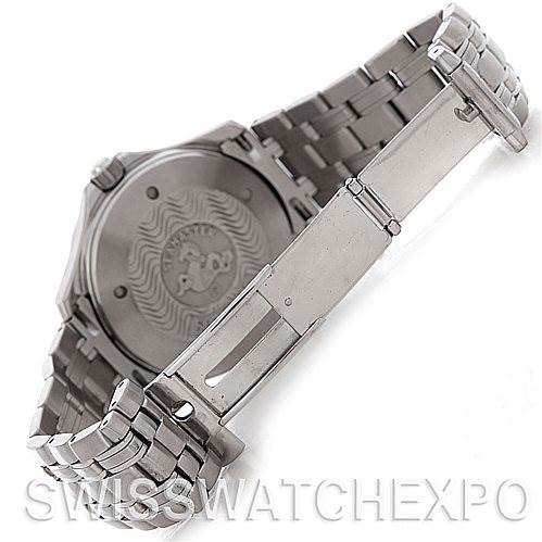 This image shows the back and bracelet of the Omega Seamaster 2534.50.00 Men
s Stainless Steel Black Dial 2534.50.00 Men
s Stainless Steel Black Dial watch from an angled perspective.