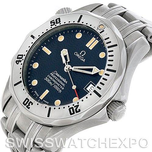 This image shows an angled view of the Omega Seamaster 2562.80.00 Men
s Stainless Steel Blue Dial 2562.80.00 Men
s Stainless Steel Blue Dial watch, highlighting its face, bezel, crown, and part of the bracelet.