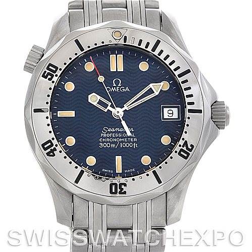 The image shows a front view of an Omega Seamaster 2562.80.00 Men
s Stainless Steel Blue Dial 2562.80.00 Men
s Stainless Steel Blue Dial watch, highlighting its face, bezel, and part of the bracelet.
