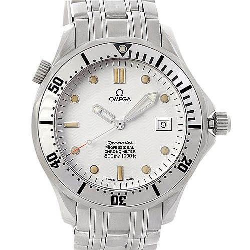 The image shows a front view of the Omega Seamaster Men
s Stainless Steel White Dial Men
s Stainless Steel White Dial watch, highlighting its face, bezel, bracelet, and date function.