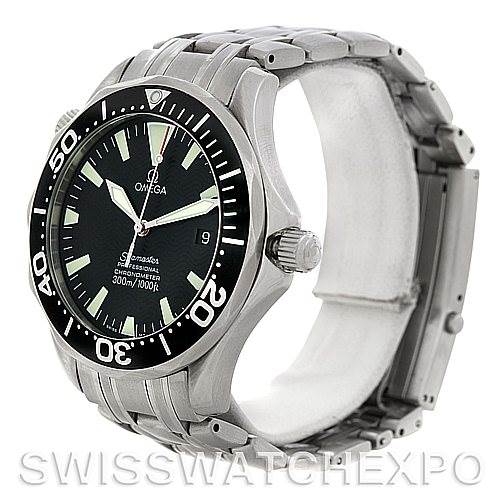 The image shows a side angle of the Omega Seamaster 2054.50.00 Men
s Stainless Steel Black Dial 2054.50.00 Men
s Stainless Steel Black Dial wristwatch, highlighting the bezel, dial, and metal bracelet.