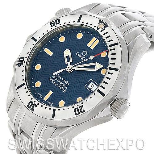 The image shows an Omega Seamaster 2562.80.00 Men's Stainless Steel Blue Dial 2562.80.00 Men's Stainless Steel Blue Dial watch angled to display the face, bezel, crown, and part of the bracelet.
