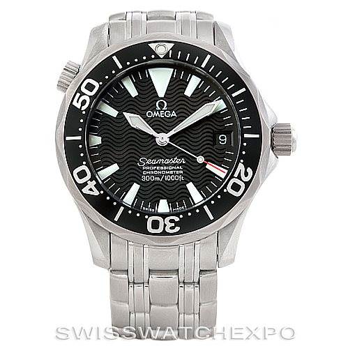 This image shows a front view of the Omega Seamaster 2252.50.00 Men
s Stainless Steel Black Dial 2252.50.00 Men
s Stainless Steel Black Dial watch, highlighting the dial, bezel, hands, date window, and part of the bracelet.