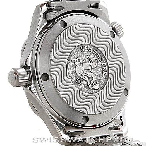 The image shows the back casing of the Omega Seamaster 2252.50.00 Men
s Stainless Steel Black Dial 2252.50.00 Men
s Stainless Steel Black Dial watch, featuring a detailed engravement with the signature wave pattern and the Seamaster logo.