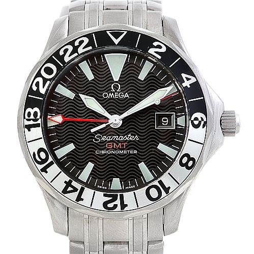 This image shows a front view of an Omega Seamaster 2234.50.00 Men
s Stainless Steel Black Dial 2234.50.00 Men
s Stainless Steel Black Dial GMT watch, highlighting its bezel, dial, hands, date window, and bracelet.