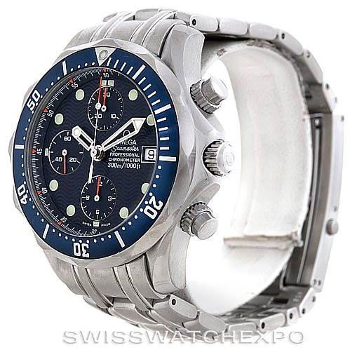 The image shows a side angle of an Omega Seamaster 2599.80.00 Men
s Stainless Steel Blue Dial 2599.80.00 Men
s Stainless Steel Blue Dial watch, highlighting its bezel, dial, and crown.