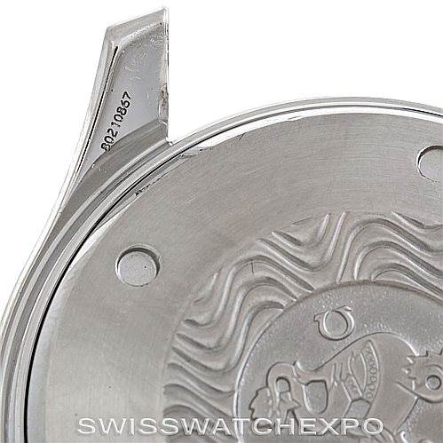 The image shows a close-up of the case back of an Omega Seamaster 2599.80.00 Men
s Stainless Steel Blue Dial 2599.80.00 Men
s Stainless Steel Blue Dial watch, highlighting the serial number and part of the engraved design.