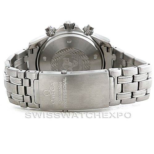 This image shows the back view of the Omega Seamaster 2599.80.00 Men
s Stainless Steel Blue Dial 2599.80.00 Men
s Stainless Steel Blue Dial watch, highlighting the bracelet and clasp.