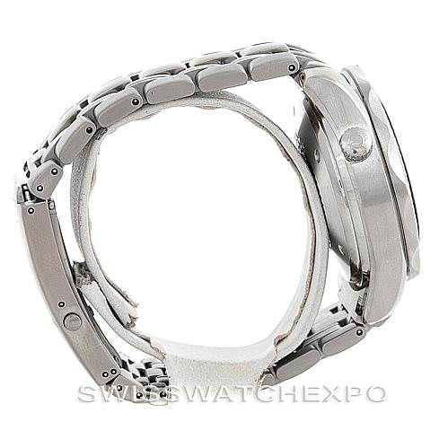 The image shows the side view of the Omega Seamaster 2599.80.00 Men
s Stainless Steel Blue Dial 2599.80.00 Men
s Stainless Steel Blue Dial watch, highlighting its metal bracelet and the side of the case and bezel.