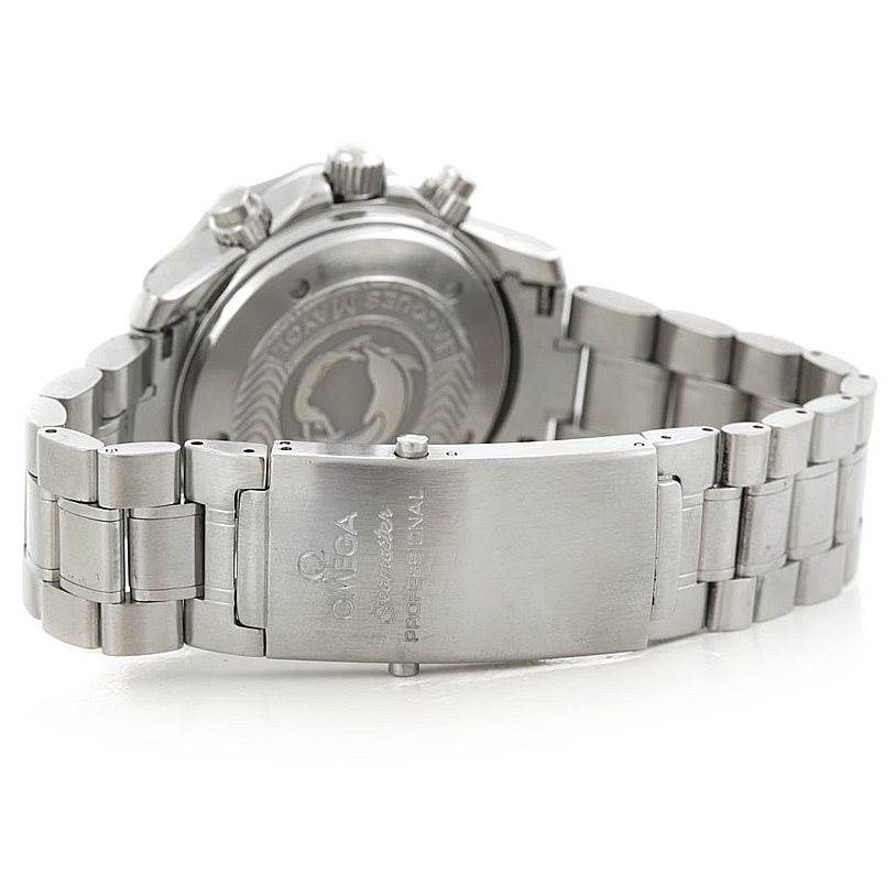 The image shows the back and clasp of an Omega Seamaster 2595.30.00 Men
s Stainless Steel Silver Dial 2595.30.00 Men
s Stainless Steel Silver Dial watch, focusing on the bracelet and case back.