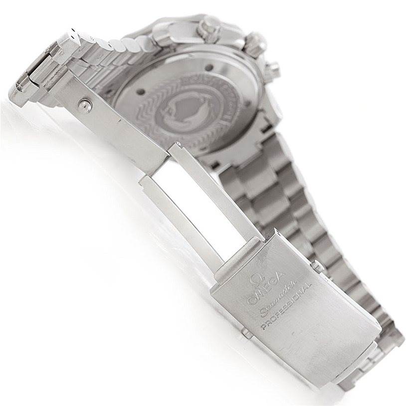 The image shows the back and clasp of an Omega Seamaster 2595.30.00 Men
s Stainless Steel Silver Dial 2595.30.00 Men
s Stainless Steel Silver Dial watch at a slight upward angle.