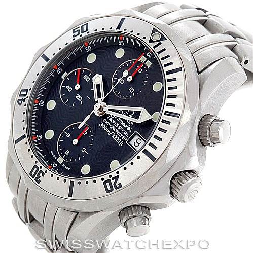 The image shows a close-up of an Omega Seamaster 2598.80.00 Men
s Stainless Steel Blue Dial 2598.80.00 Men
s Stainless Steel Blue Dial watch displaying its face, bezel, crown, and bracelet from an angled side view.