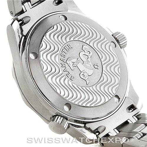 This image shows the back case and bracelet of an Omega Seamaster 2562.80.00 Men
s Stainless Steel Blue Dial 2562.80.00 Men
s Stainless Steel Blue Dial watch.