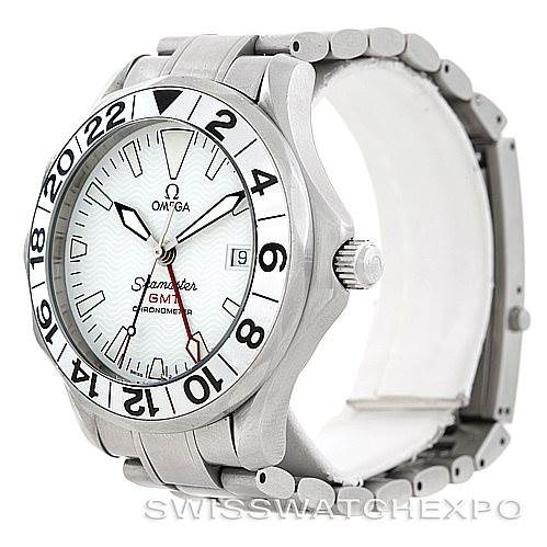 The image shows a side and front view of an Omega Seamaster 2538.20.00 Men
s Stainless Steel White Dial 2538.20.00 Men
s Stainless Steel White Dial watch, highlighting its bezel, dial, and bracelet.