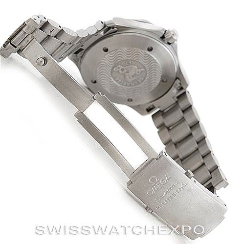 The image shows the open clasp and back case of an Omega Seamaster 2538.20.00 Men
s Stainless Steel White Dial 2538.20.00 Men
s Stainless Steel White Dial watch from a rear angle.