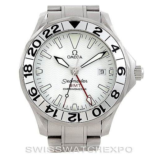 The image shows a front view of an Omega Seamaster 2538.20.00 Men
s Stainless Steel White Dial 2538.20.00 Men
s Stainless Steel White Dial watch, highlighting its dial, bezel, date display, and bracelet.