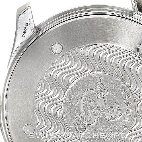 This image shows the back case of an Omega Seamaster 2541.80.00 Men
s Stainless Steel Blue Dial 2541.80.00 Men
s Stainless Steel Blue Dial watch with its signature wave pattern and engraved logo.