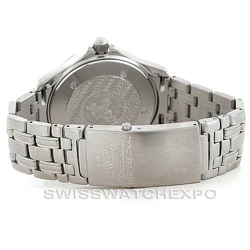 This image shows the back case and metal bracelet clasp of an Omega Seamaster 2541.80.00 Men
s Stainless Steel Blue Dial 2541.80.00 Men
s Stainless Steel Blue Dial watch.