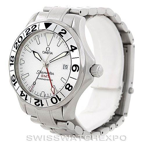 The image shows a front angle of the Omega Seamaster 2538.20.00 Men
s Stainless Steel White Dial 2538.20.00 Men
s Stainless Steel White Dial, highlighting the watch face, bezel, and bracelet.